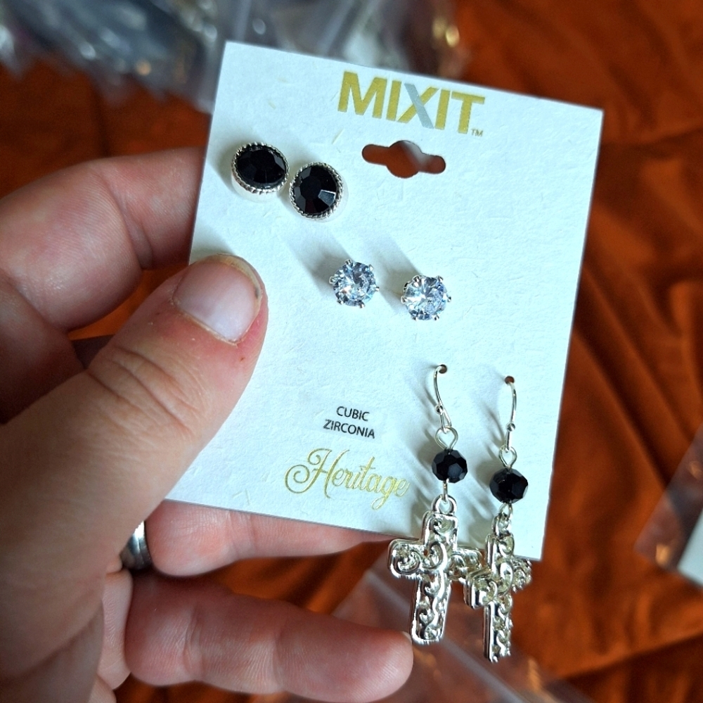 MIXIT CUBIC ZIRCONIA EARRINGS NWT